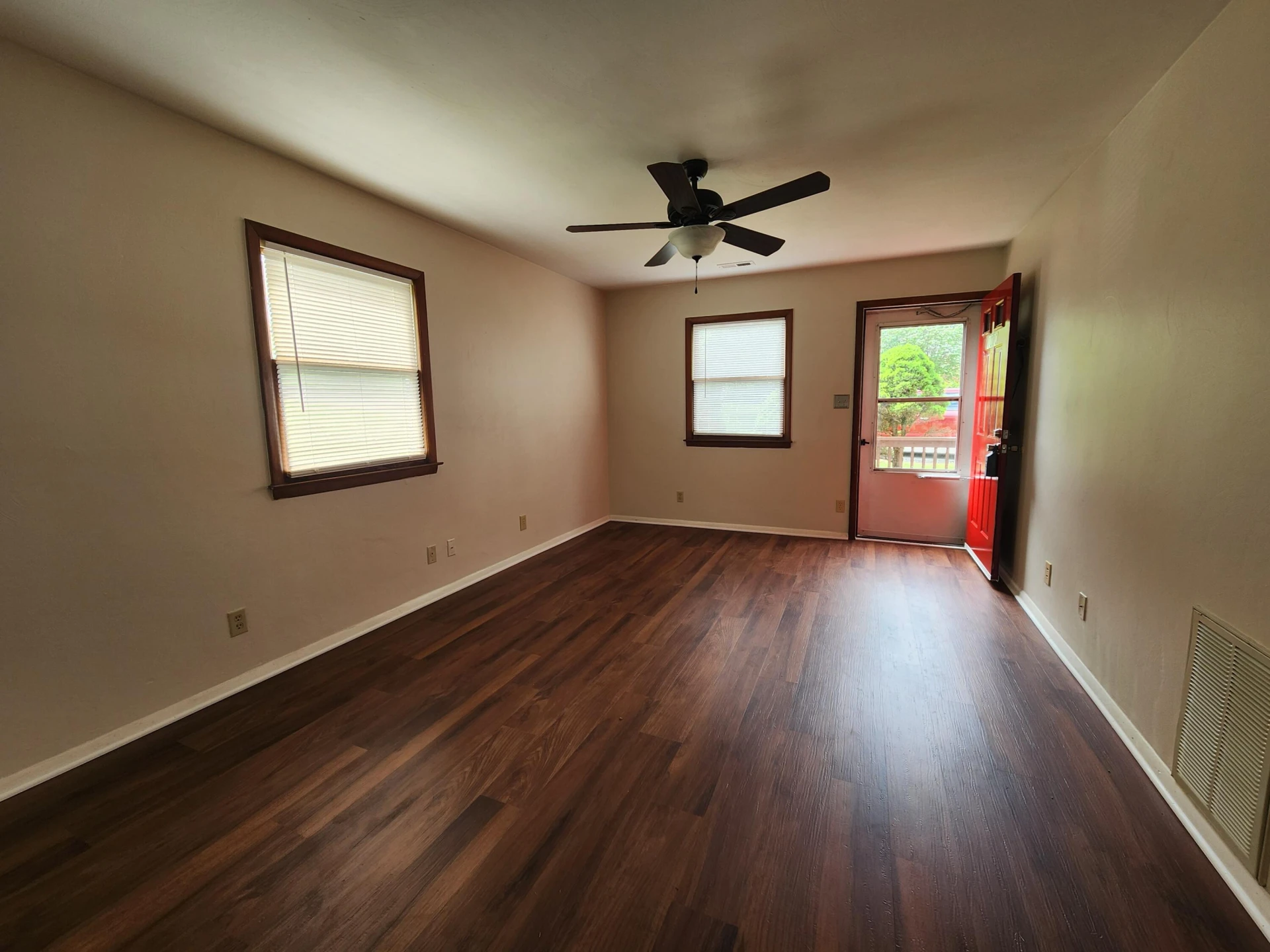 1028 Ray RD - Photo 8