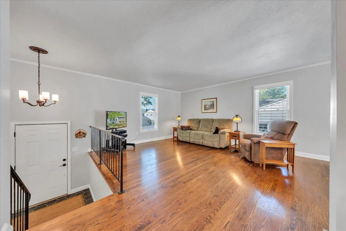 3845 Kentland DR - Photo 10