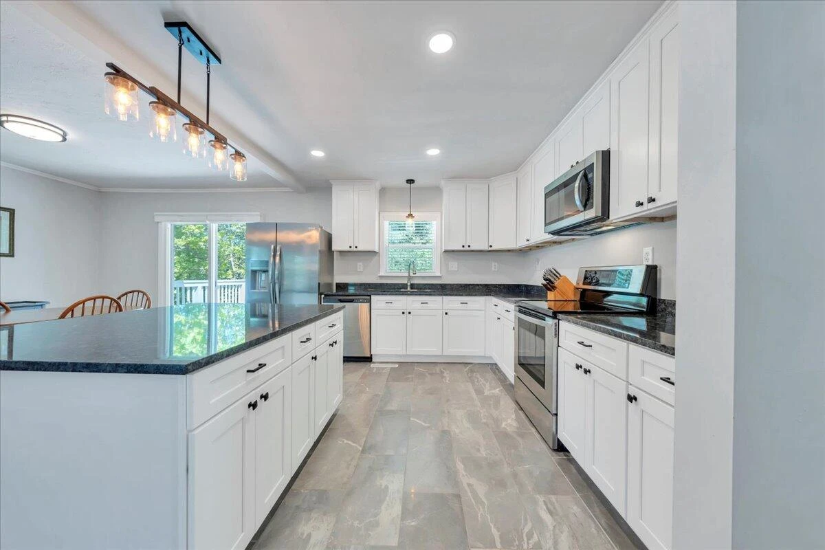 3845 Kentland DR - Photo 8