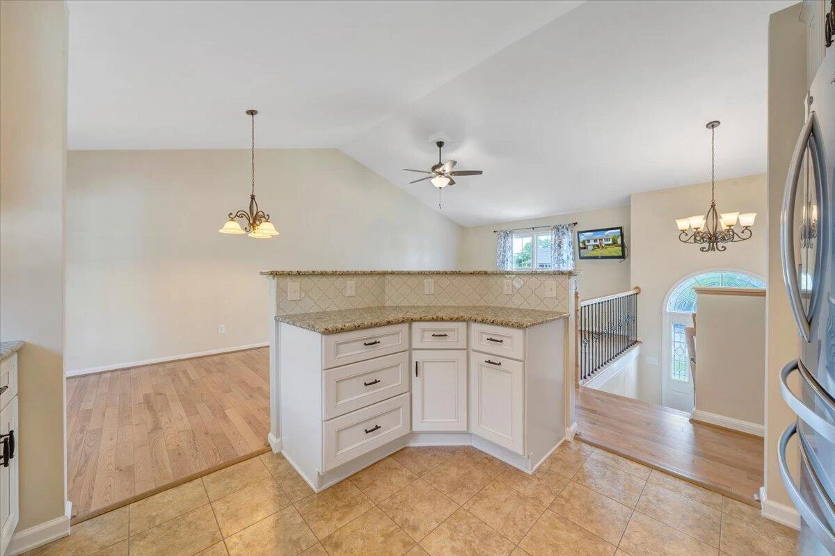 4323 Quail DR - Photo 11