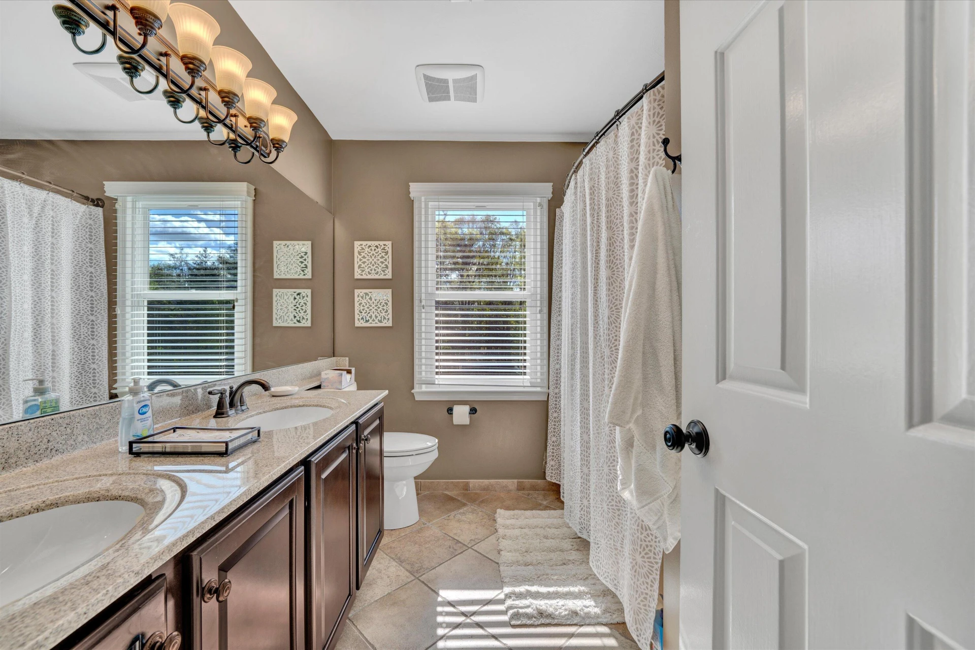 5902 Cavalier DR - Photo 46