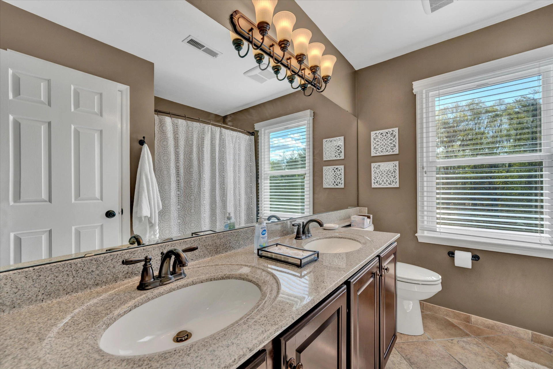 5902 Cavalier DR - Photo 47