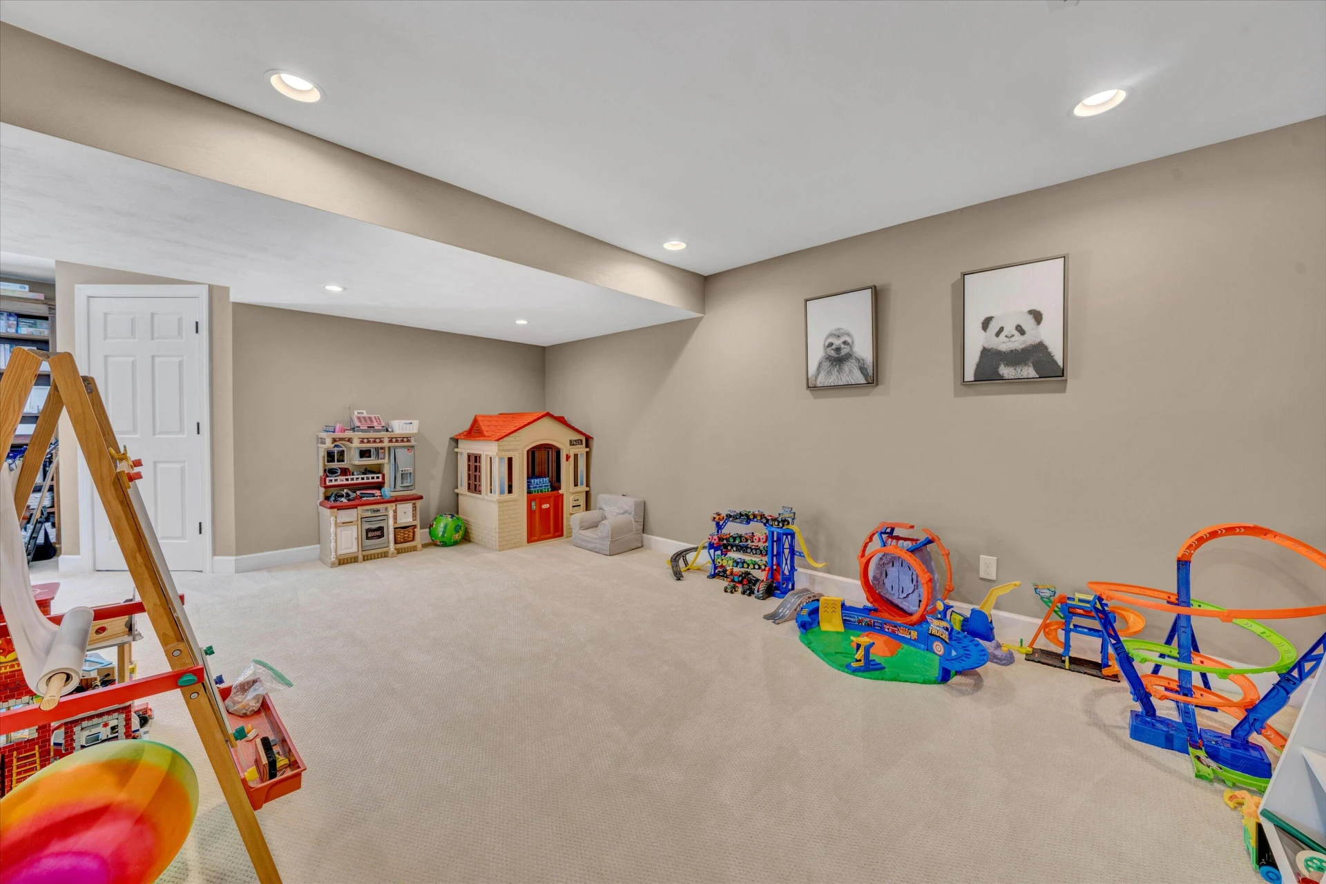 5902 Cavalier DR - Photo 54