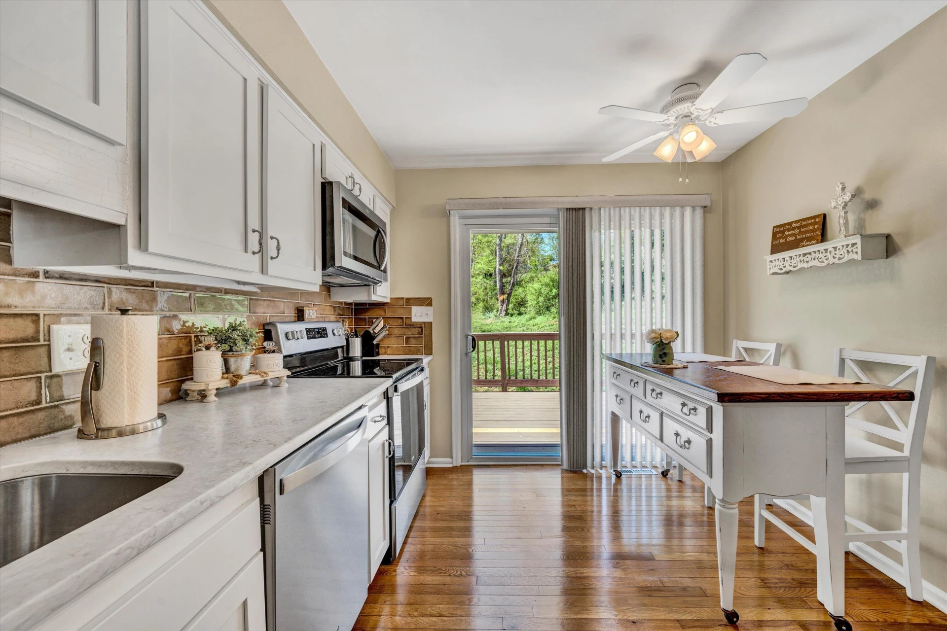 4527 Tanglewood LN - Photo 16