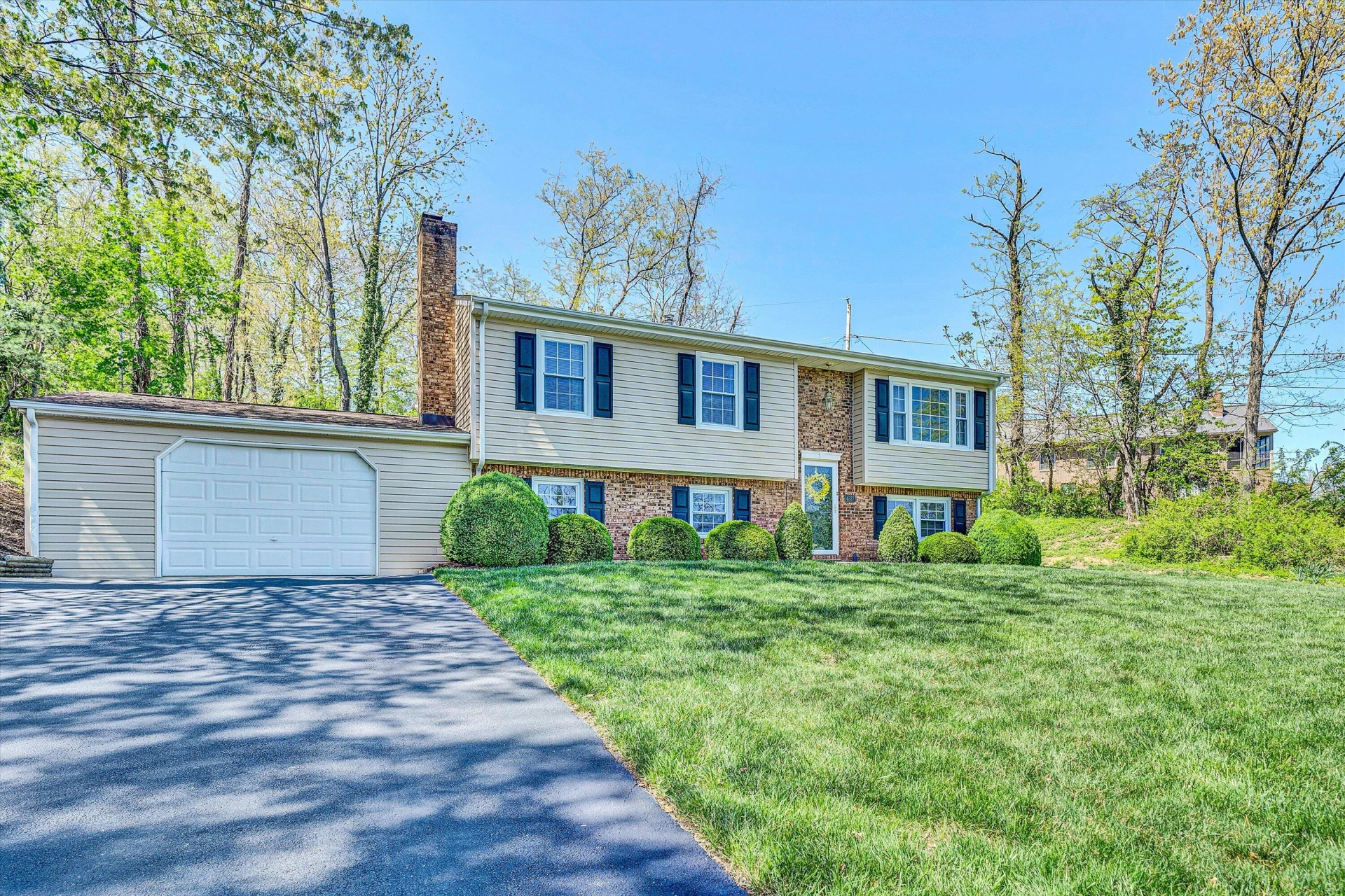 4527 Tanglewood LN - Photo 5