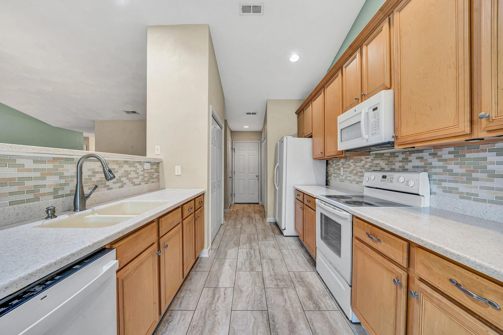 6815 CEE ST - Photo 16