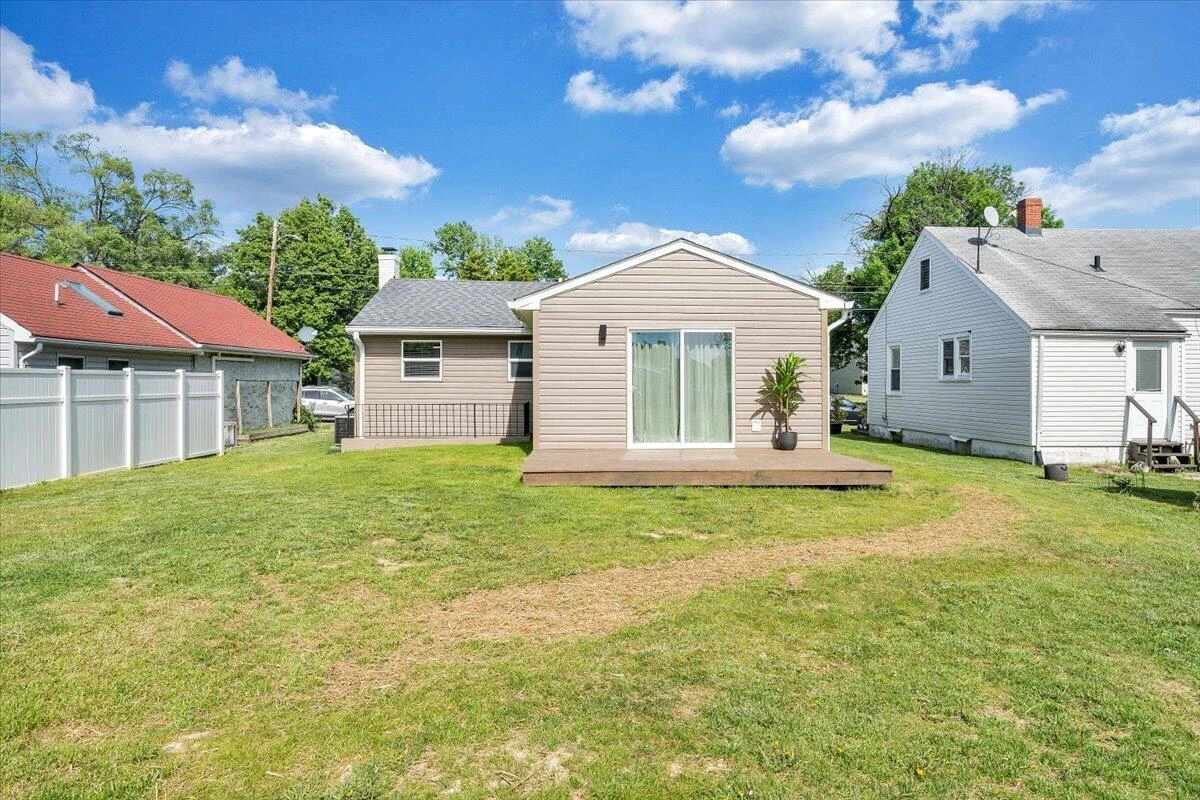 719 Delaware ST - Photo 23