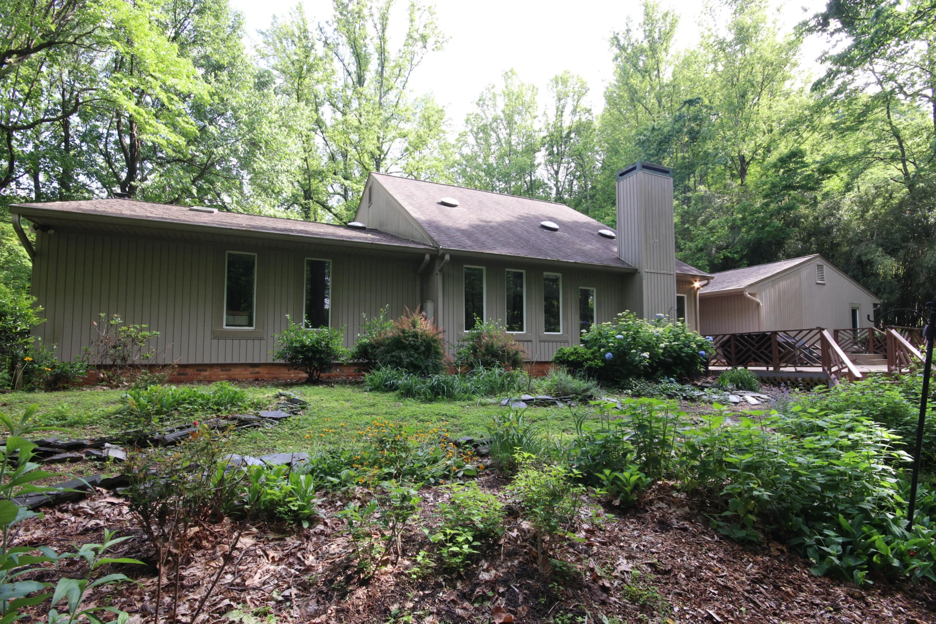 6898 Sugar Rum Ridge RD