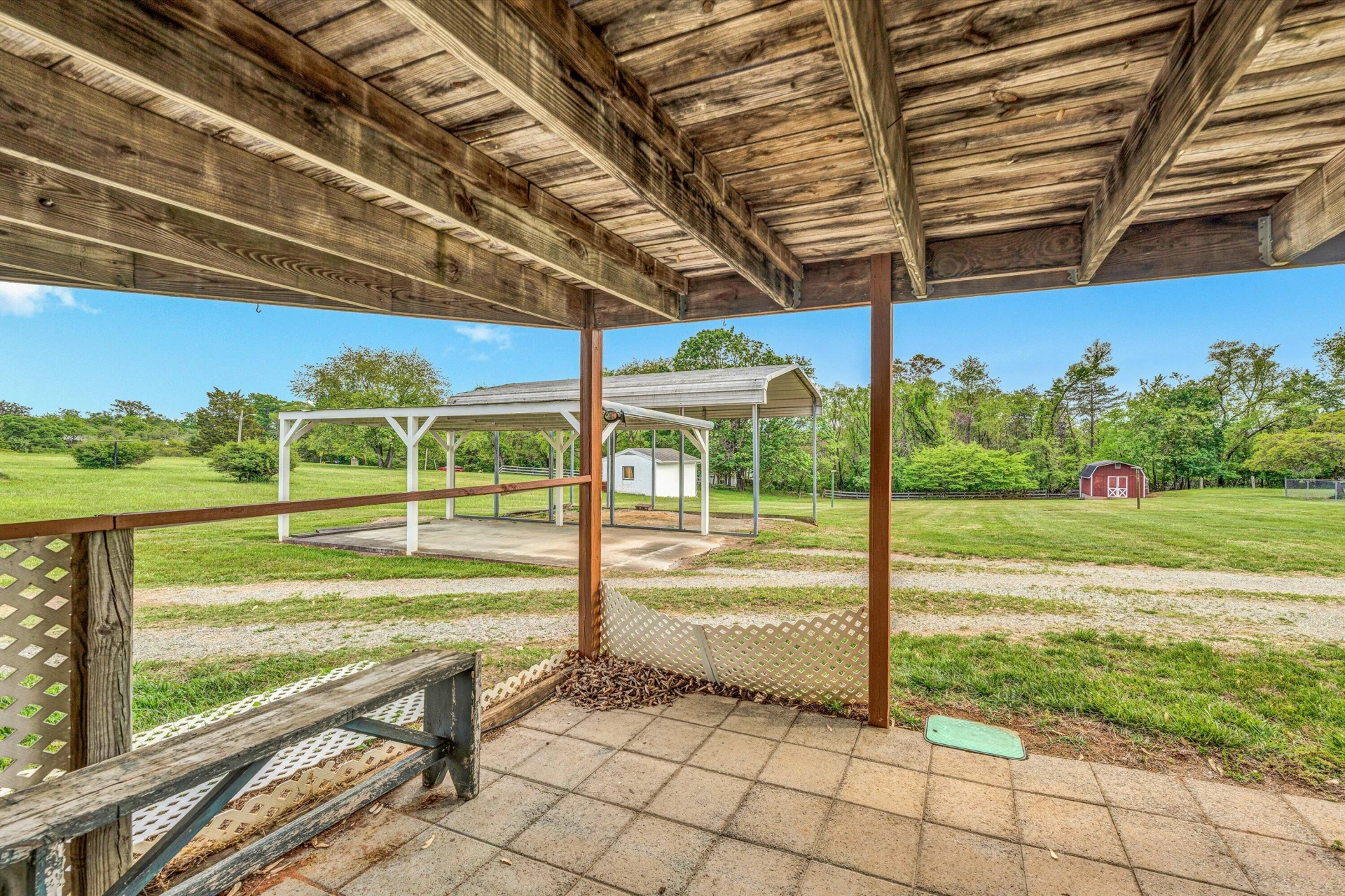 2039 Mayfield DR - Photo 31