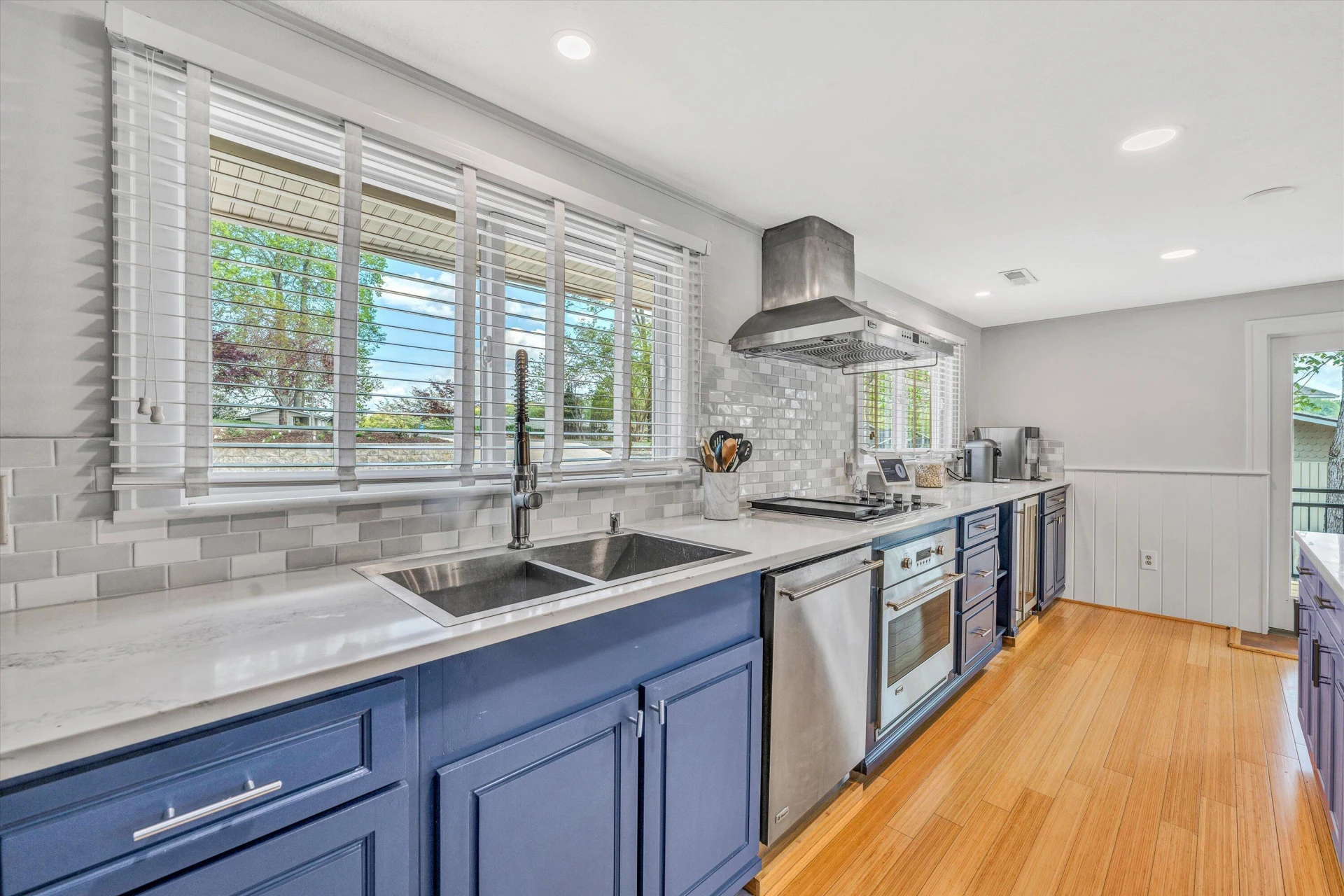 382 Blue Lake RD - Photo 16