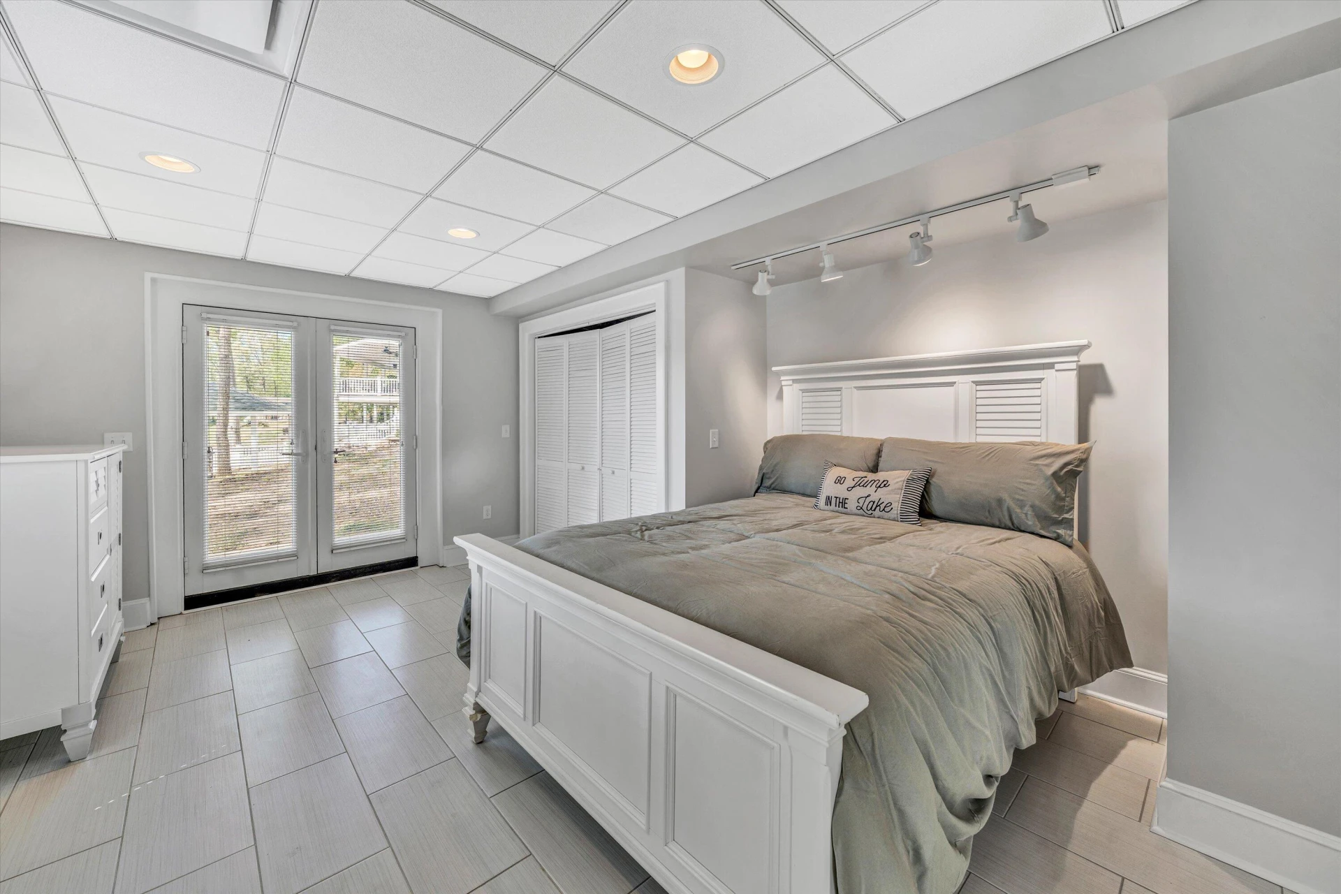 382 Blue Lake RD - Photo 40