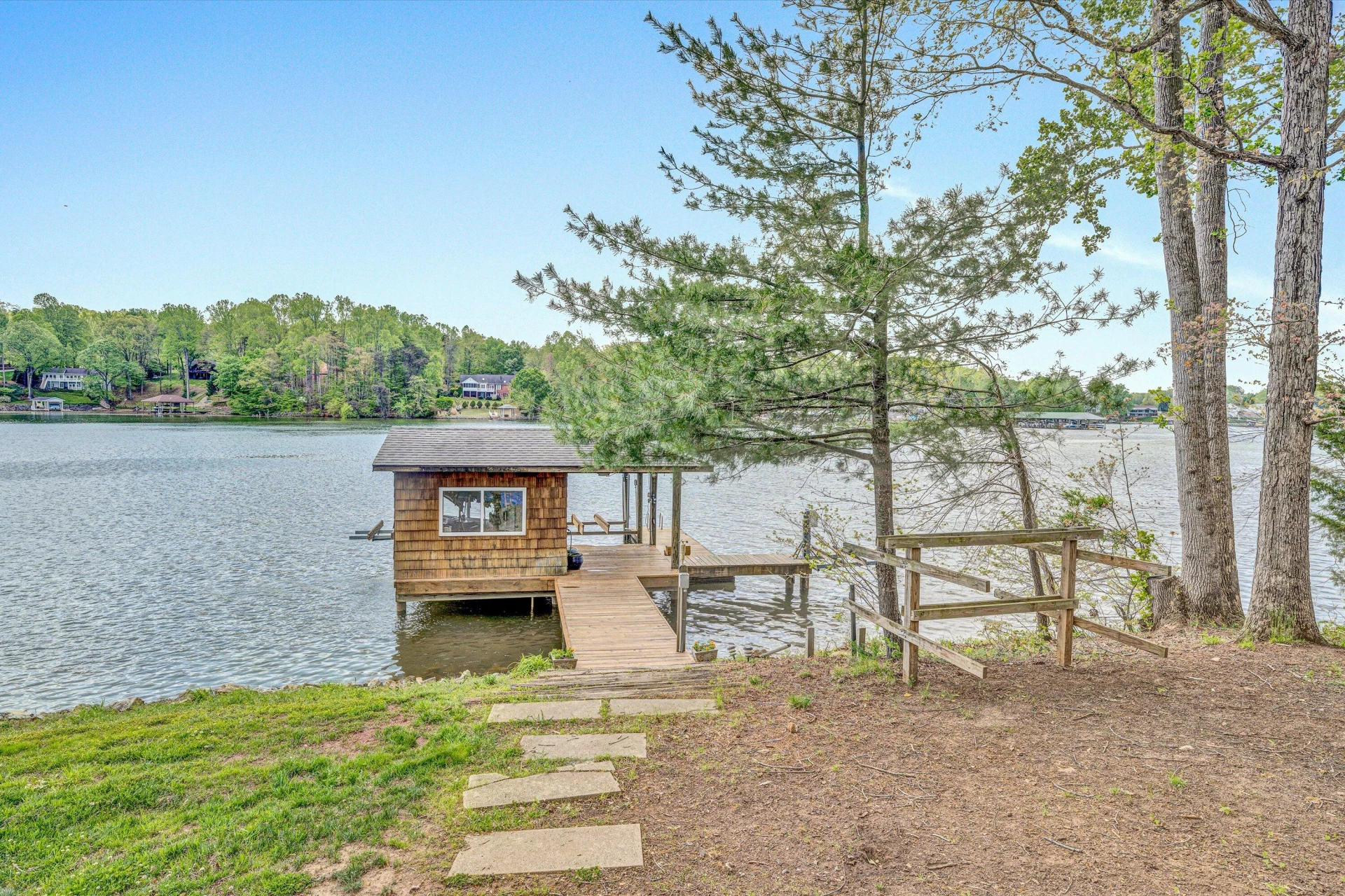 382 Blue Lake RD - Photo 48