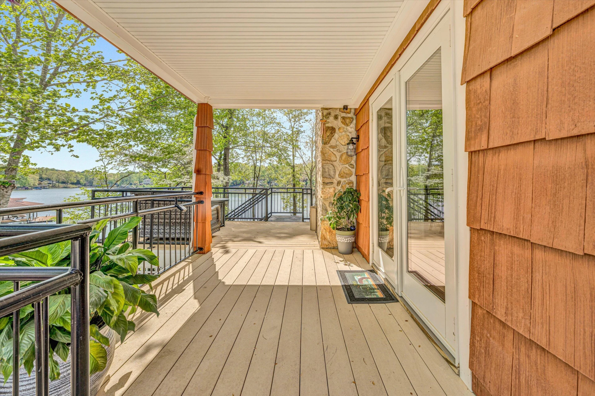 382 Blue Lake RD - Photo 7