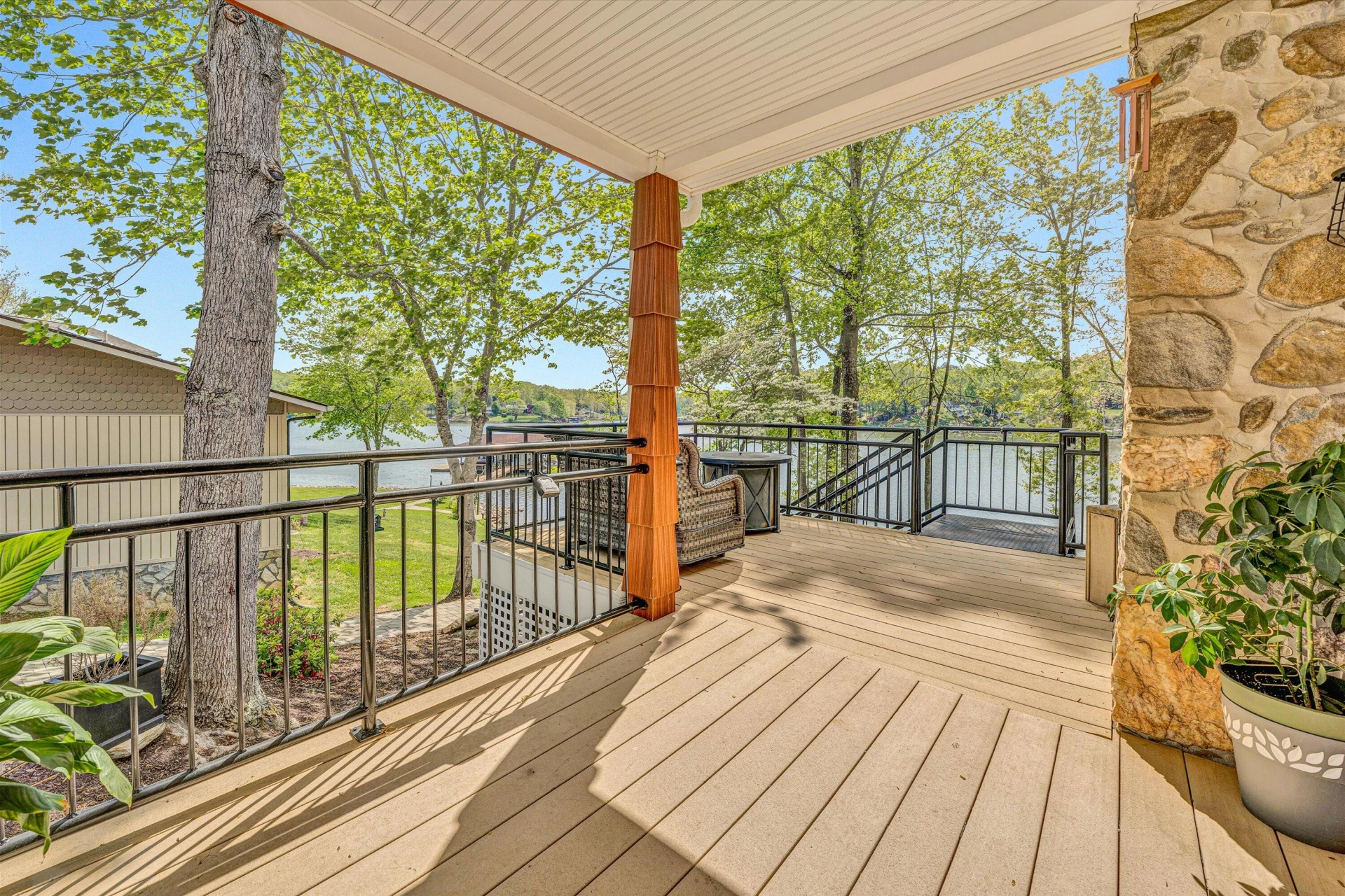 382 Blue Lake RD - Photo 8