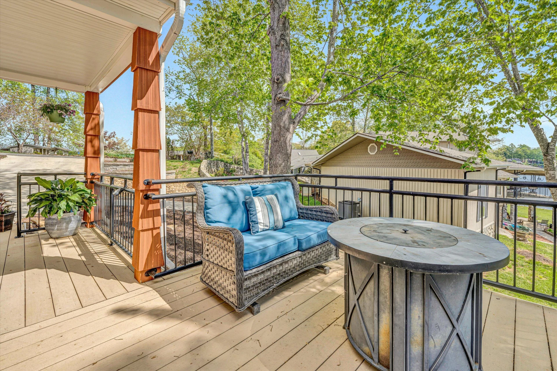 382 Blue Lake RD - Photo 10