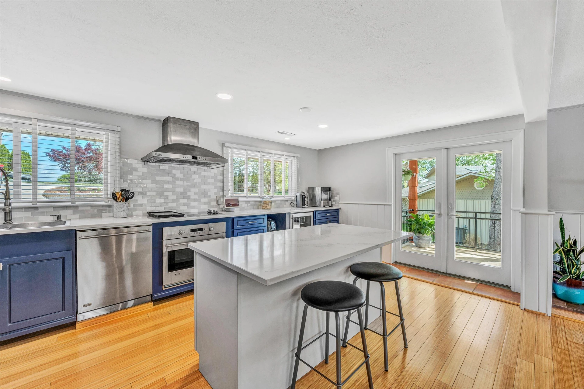 382 Blue Lake RD - Photo 11