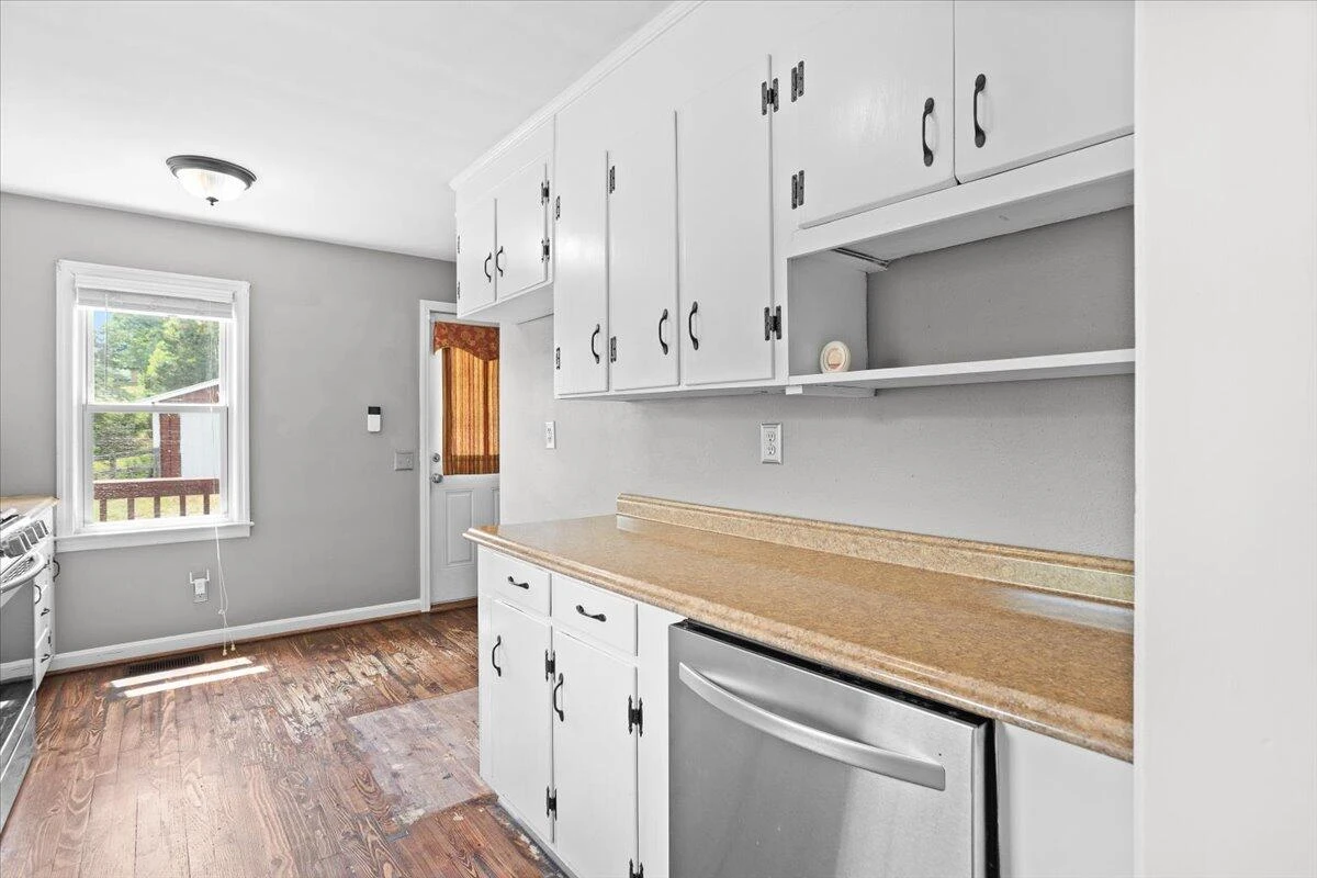 9462 Goodview RD - Photo 13