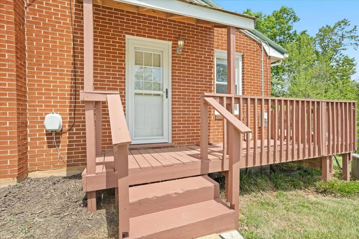 9462 Goodview RD - Photo 16