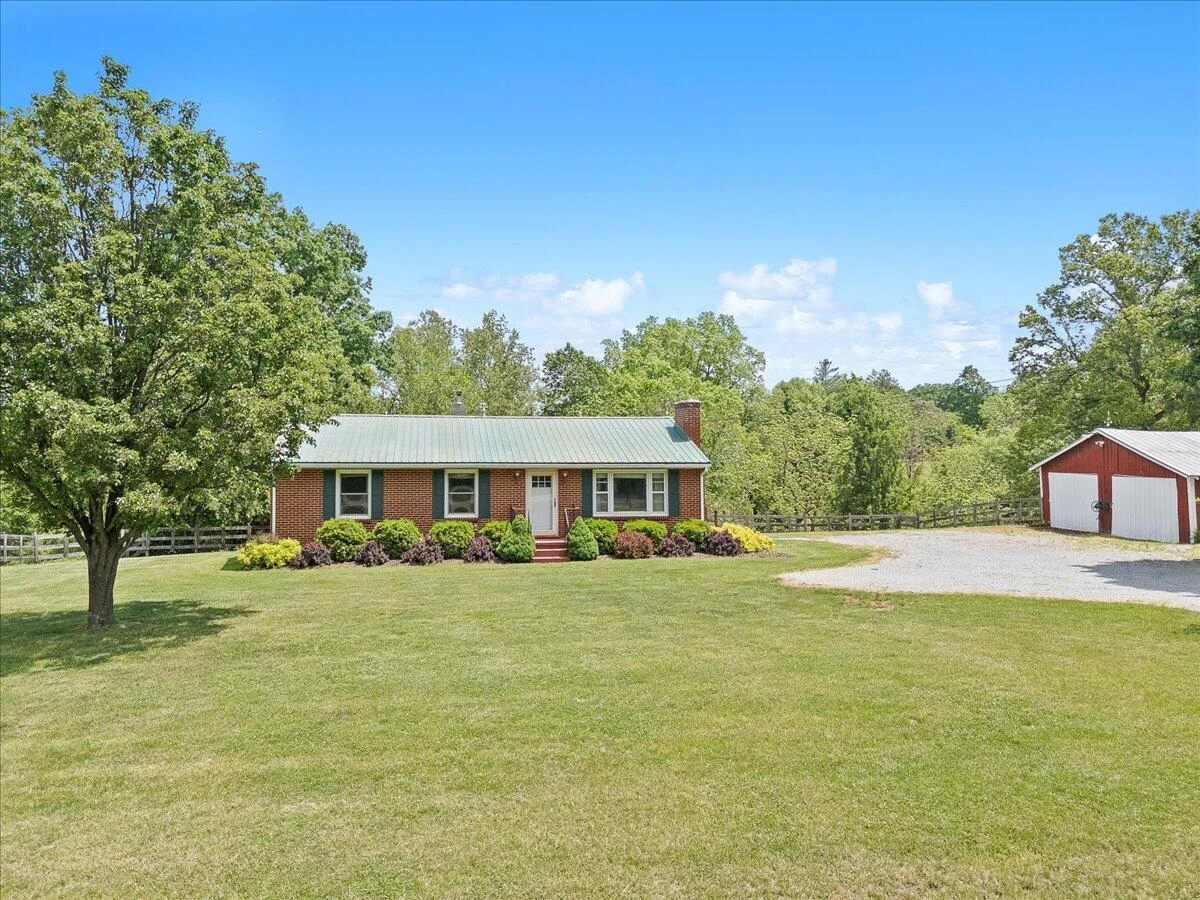 9462 Goodview RD - Photo 2