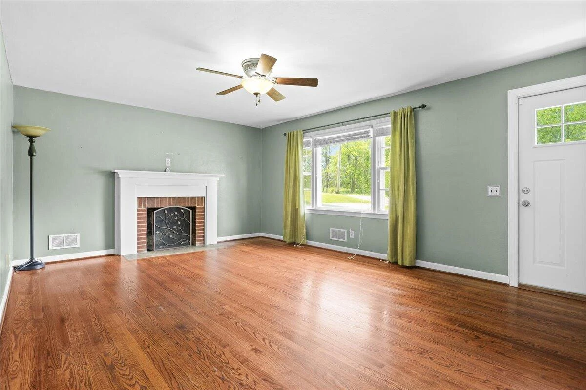 9462 Goodview RD - Photo 7