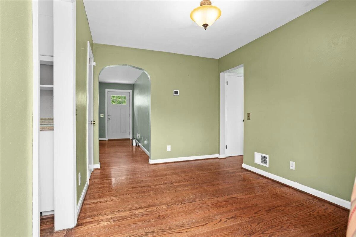 9462 Goodview RD - Photo 9
