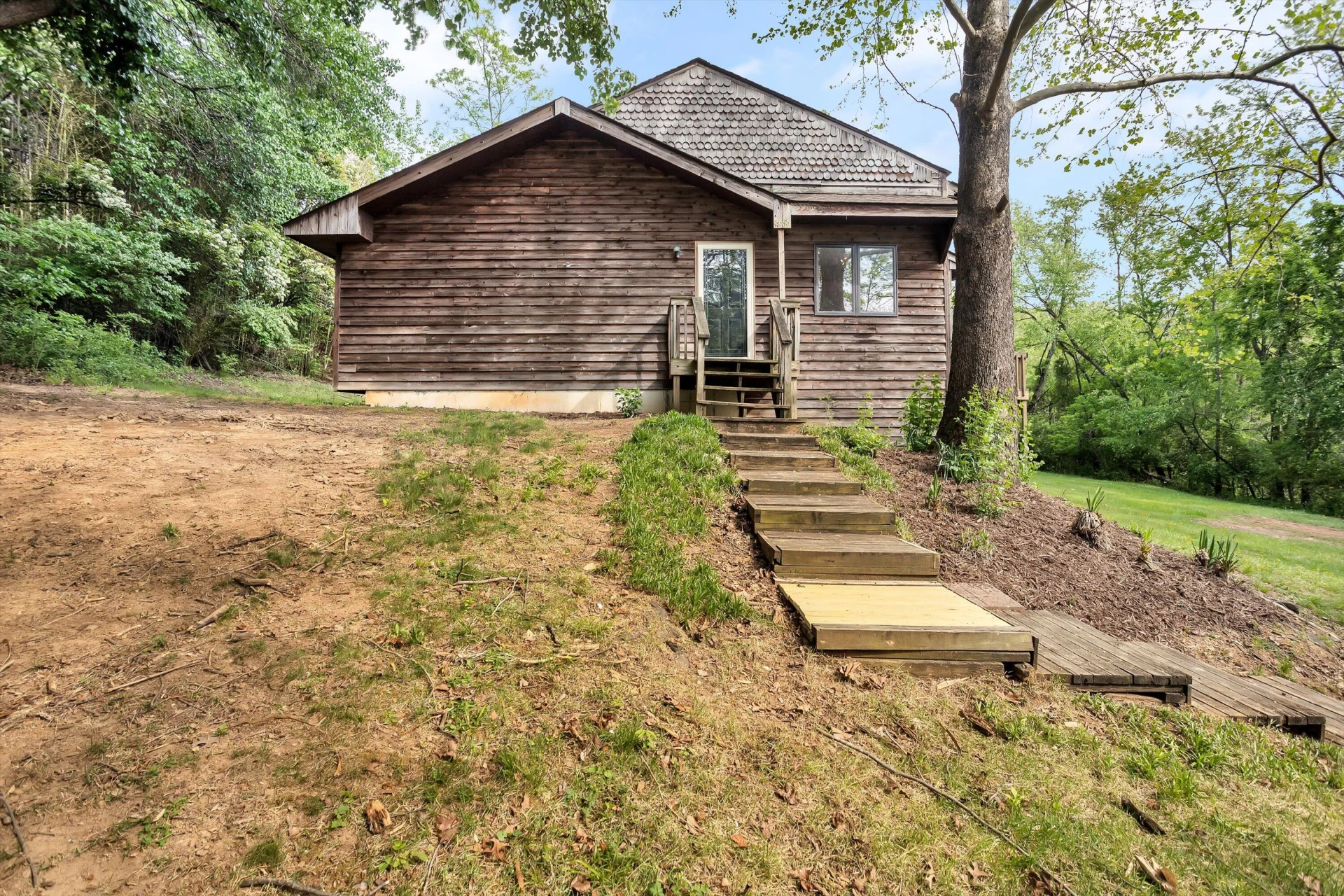 8646 Sanderson DR