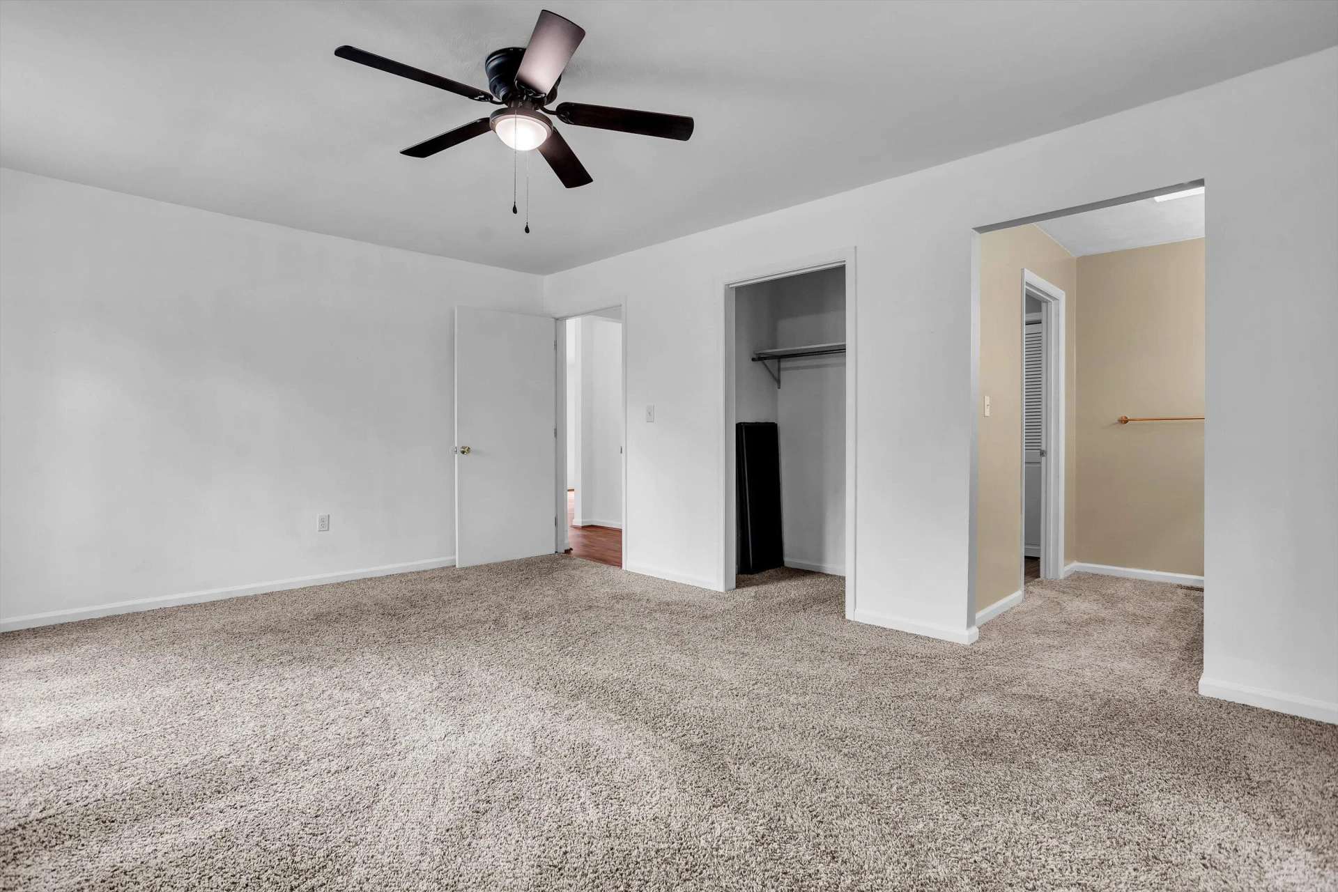 8646 Sanderson DR - Photo 13
