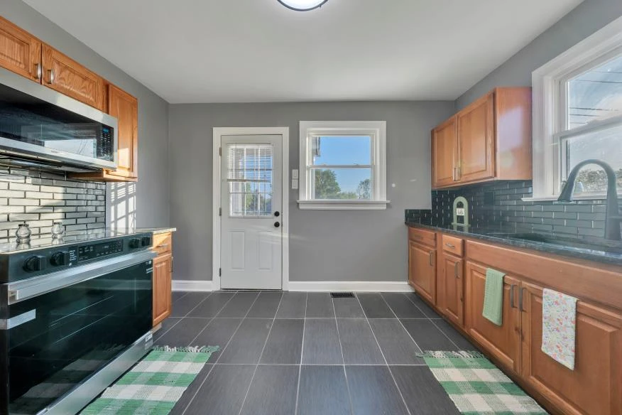 1502 Fresno ST - Photo 15