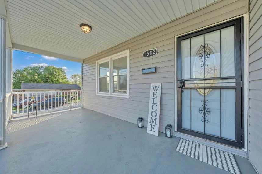 1502 Fresno ST - Photo 4