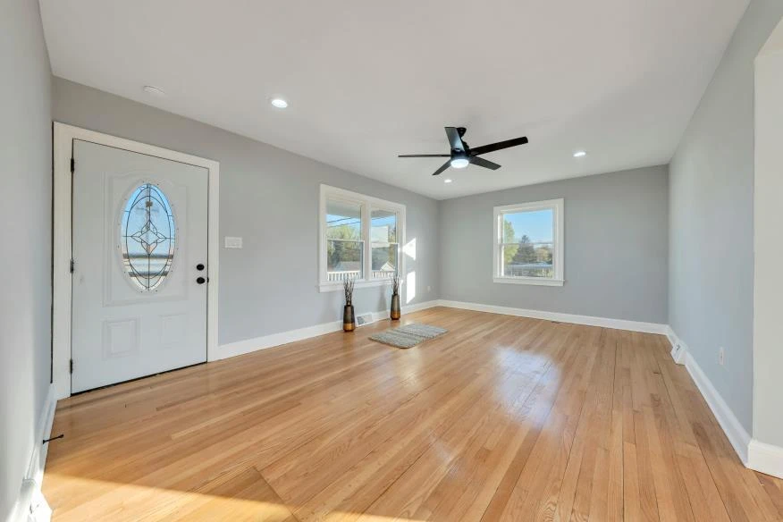1502 Fresno ST - Photo 5