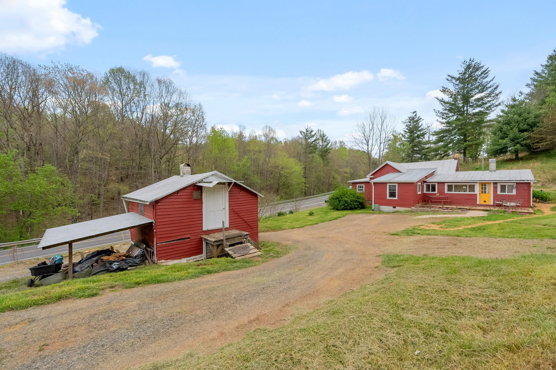 860 Floyd HWY - Photo 4
