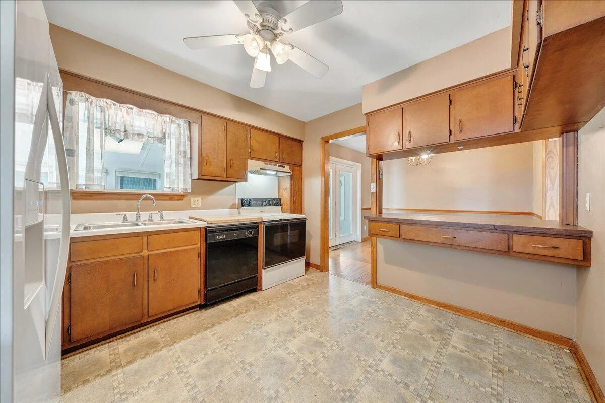 419 Houston AVE - Photo 11