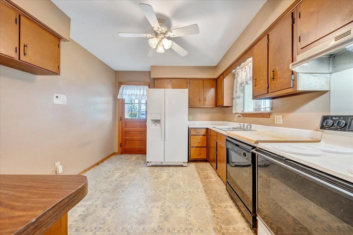 419 Houston AVE - Photo 13