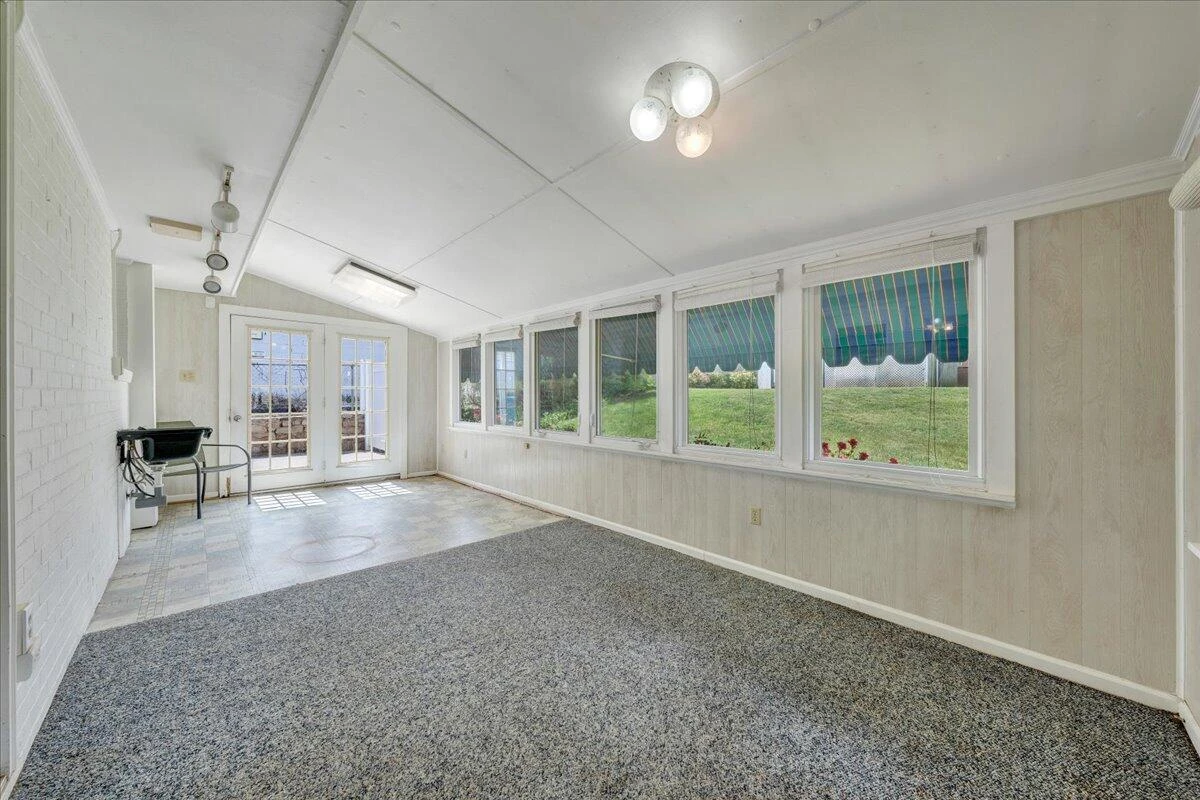419 Houston AVE - Photo 15