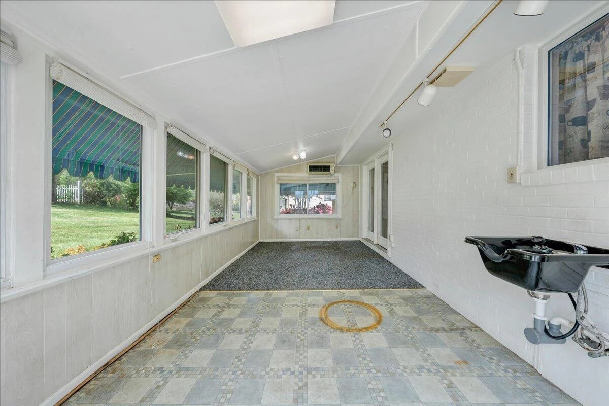 419 Houston AVE - Photo 18