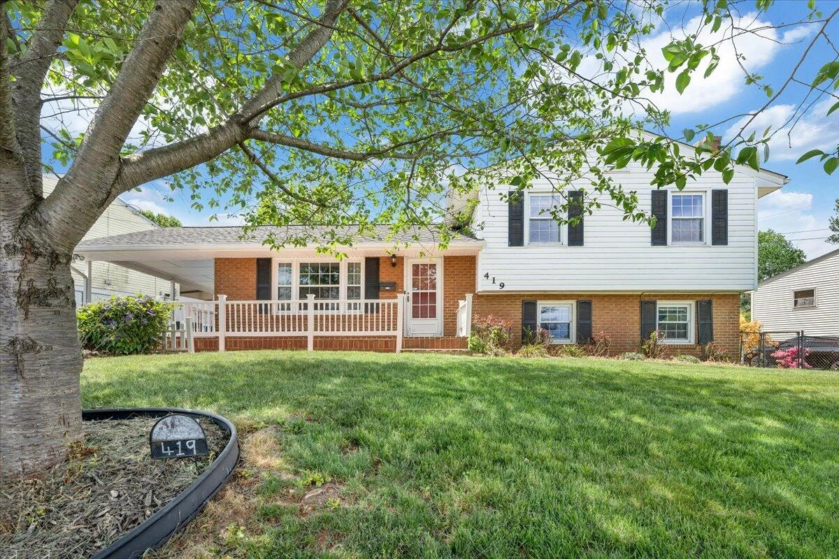 419 Houston AVE - Photo 2