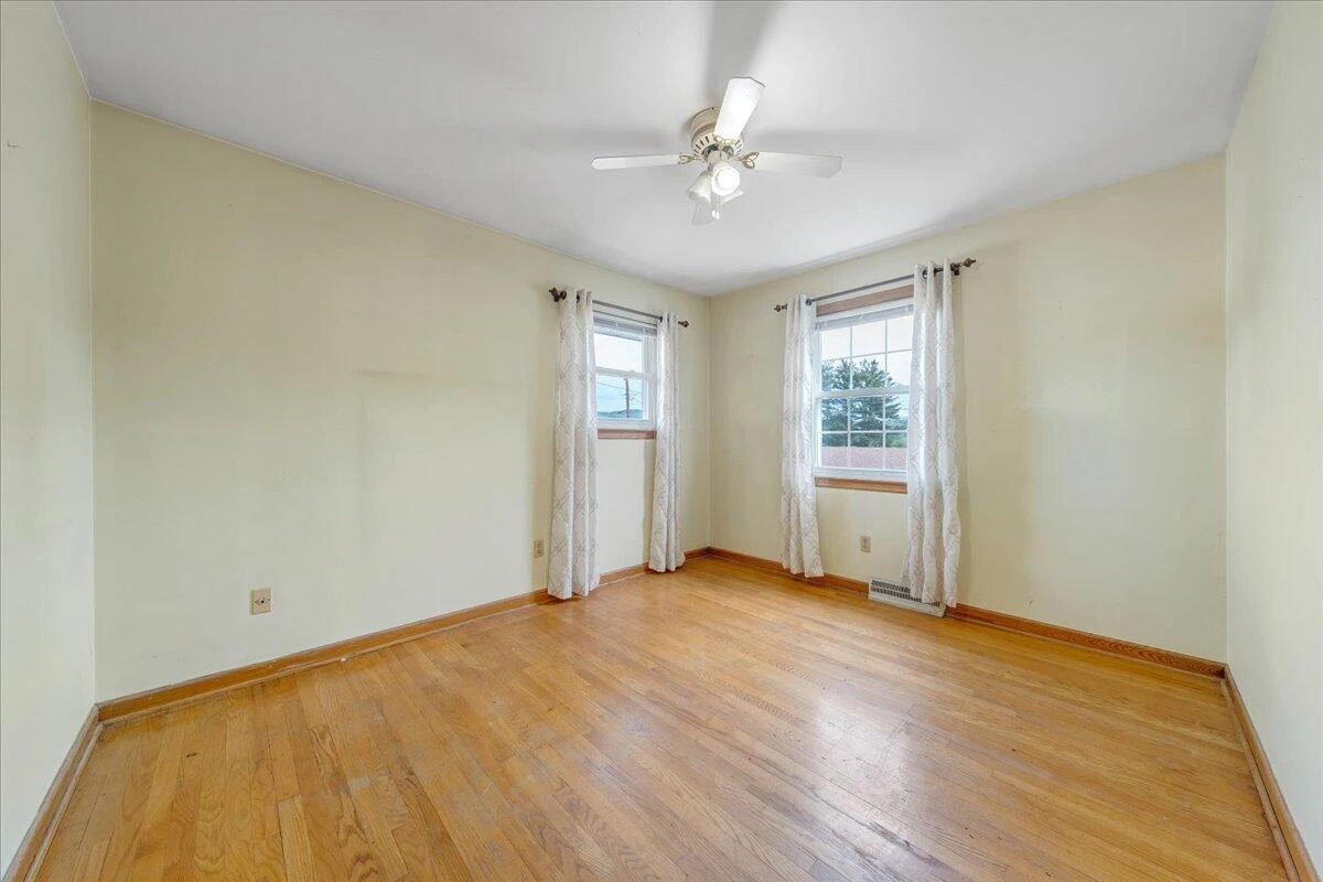 419 Houston AVE - Photo 22