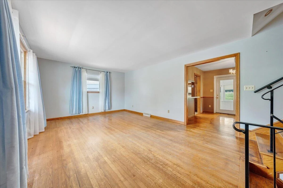 419 Houston AVE - Photo 5