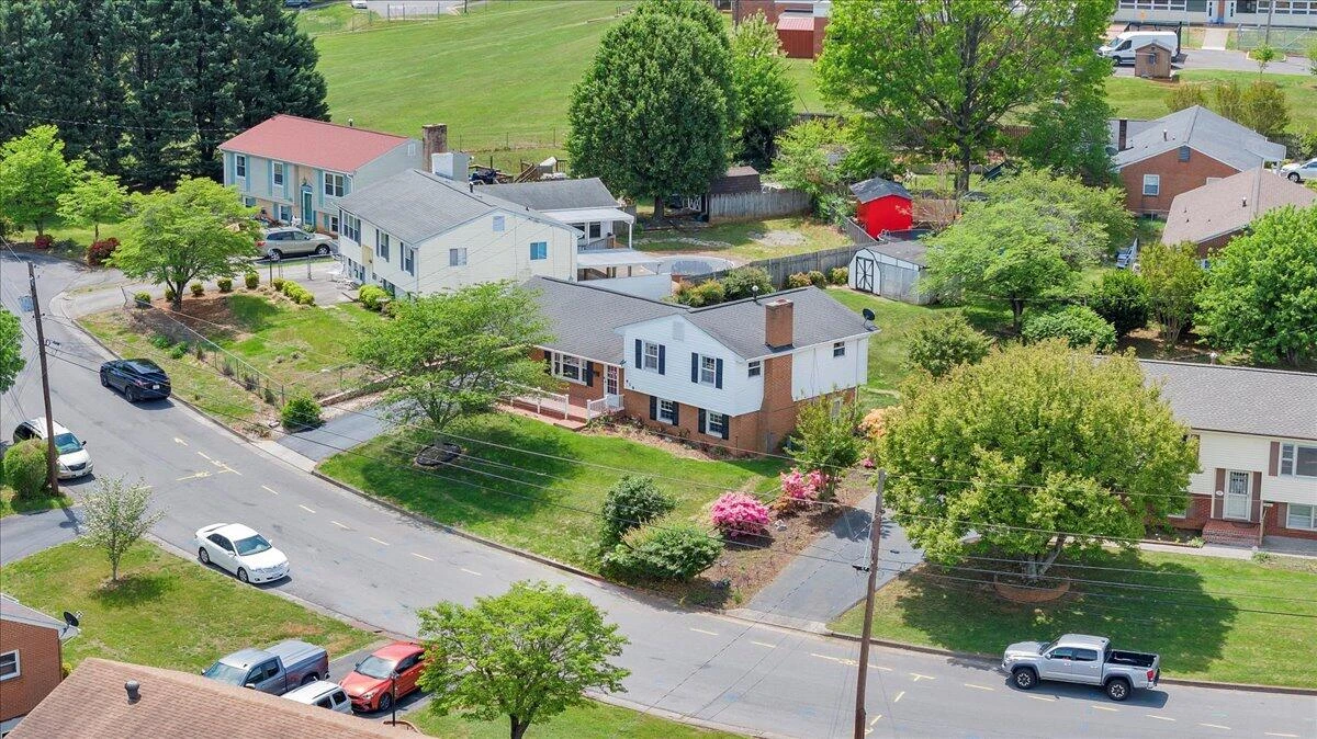 419 Houston AVE - Photo 52