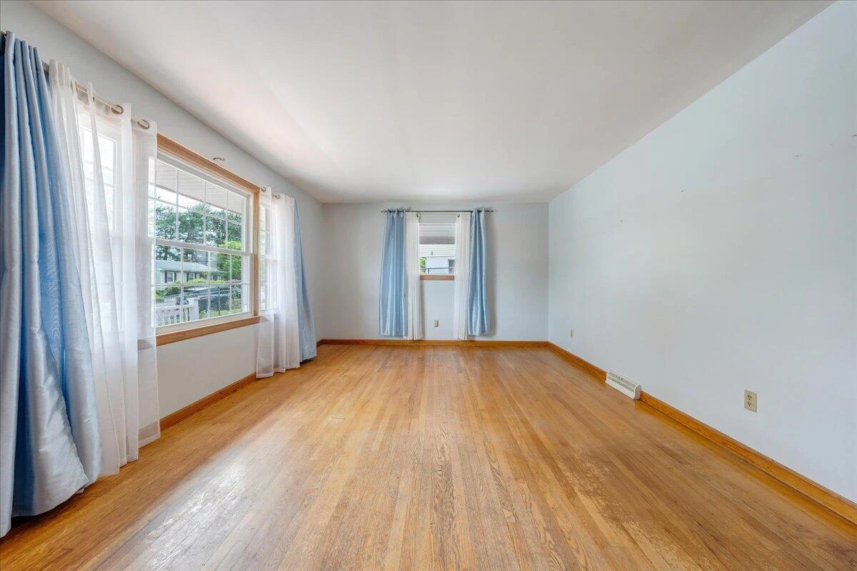 419 Houston AVE - Photo 6