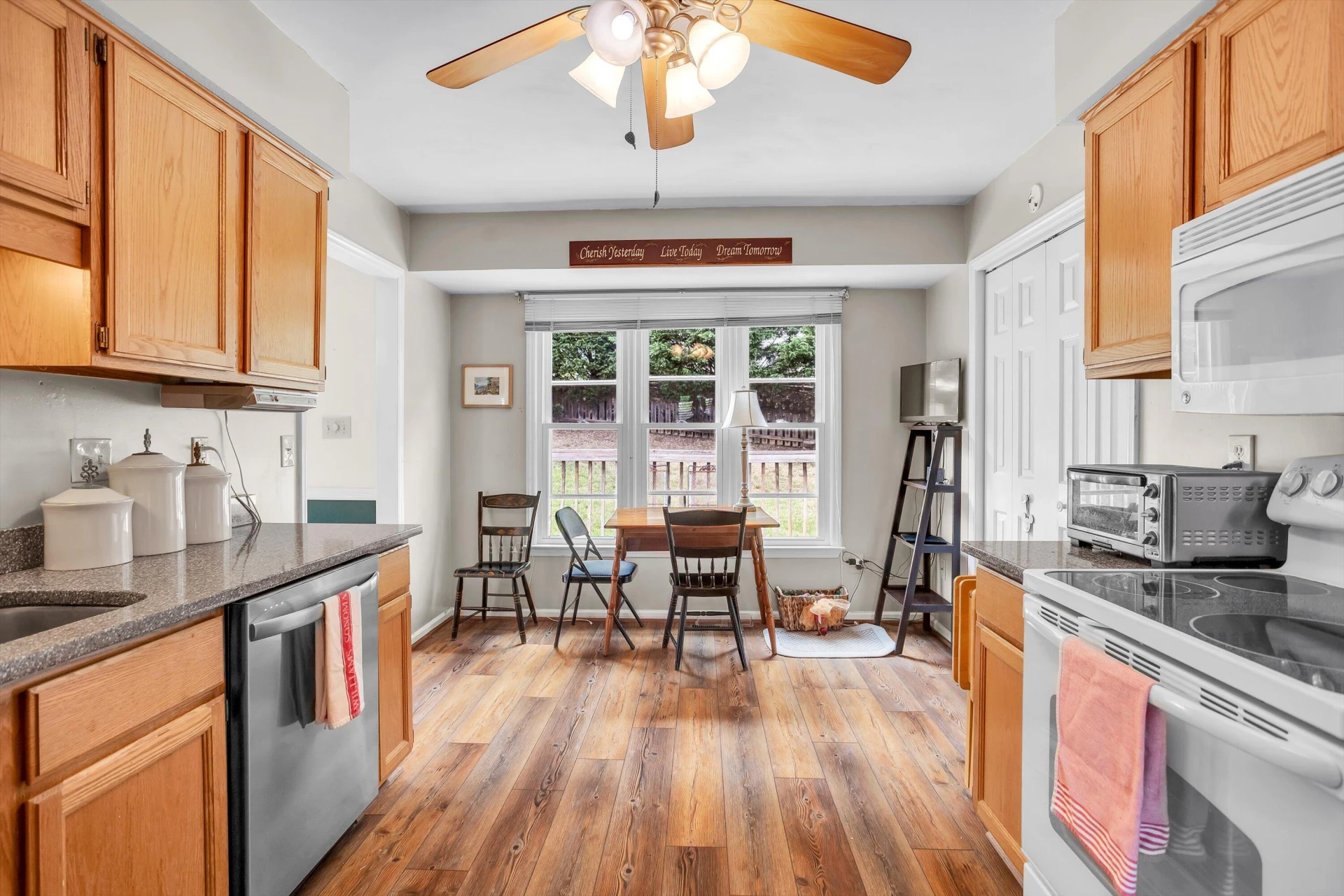 5567 Rome DR - Photo 10
