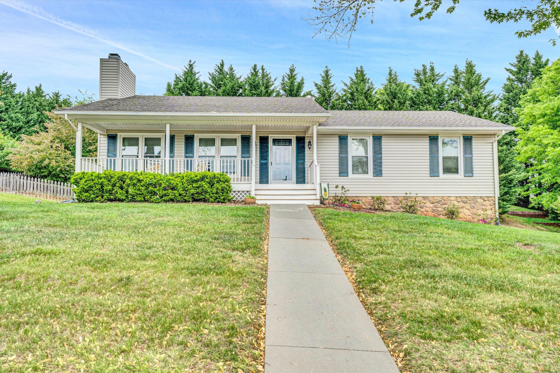 5567 Rome DR - Photo 4