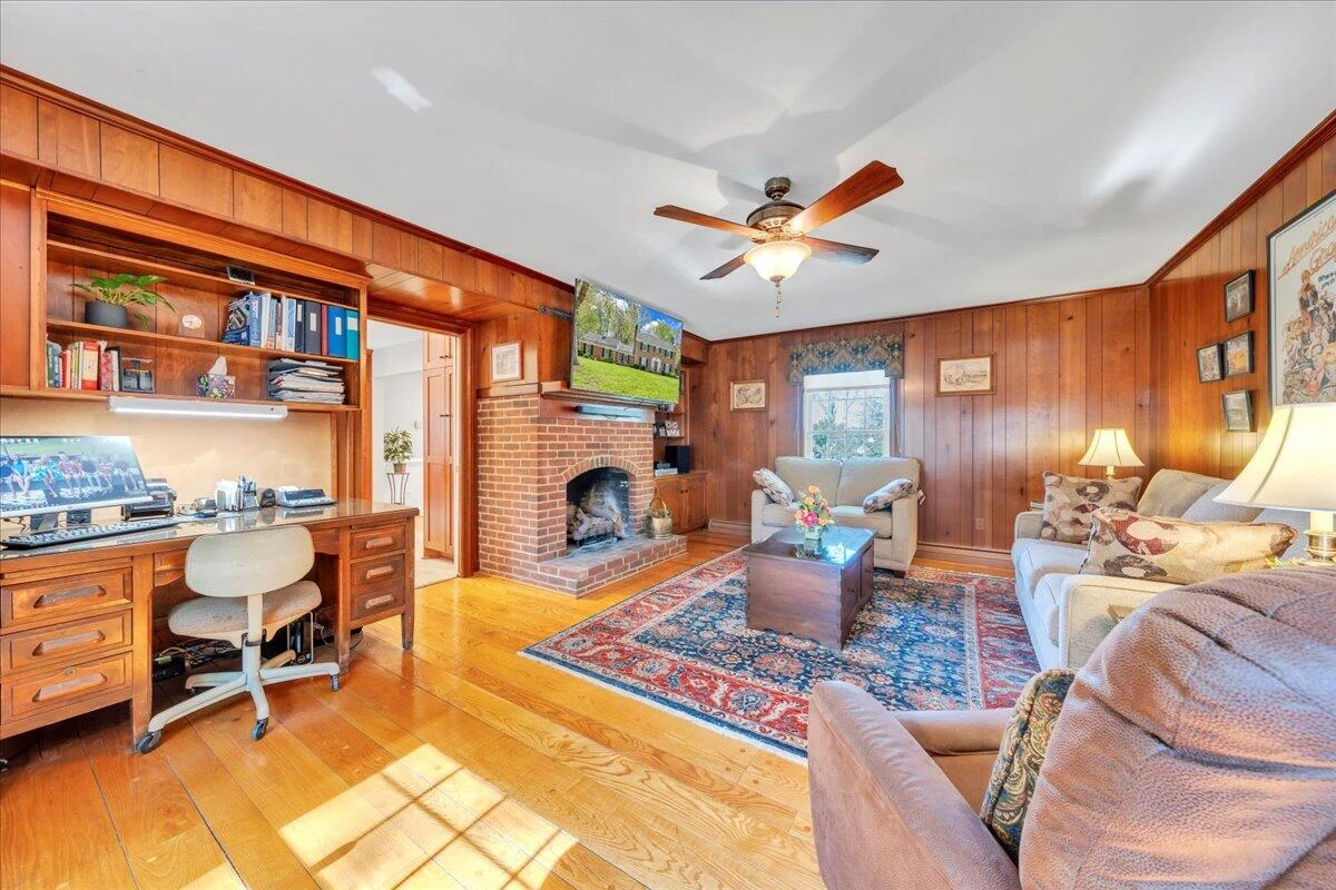 3964 Winding Way RD - Photo 31