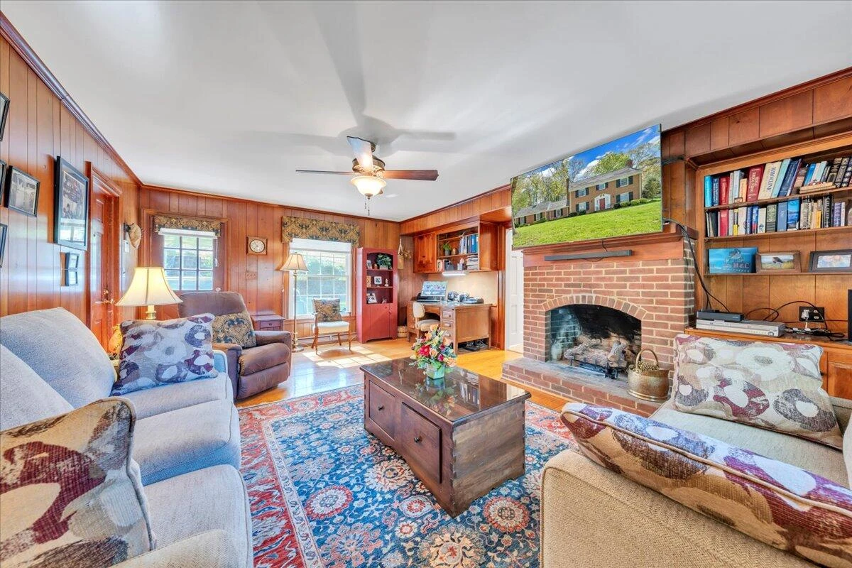 3964 Winding Way RD - Photo 32