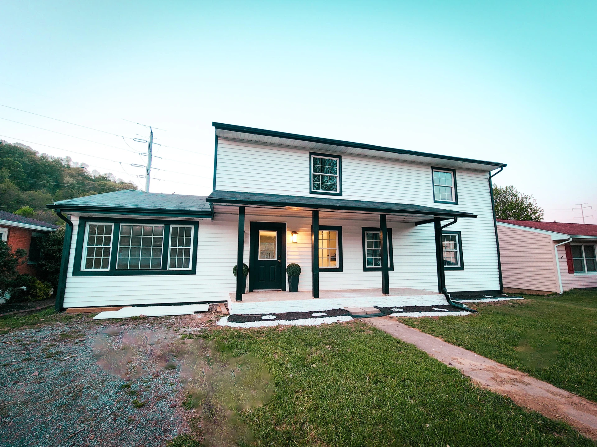 513 Brentwood DR - Photo 2