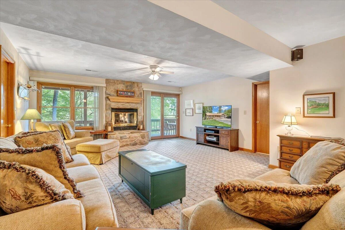 208 Buck Run DR - Photo 47
