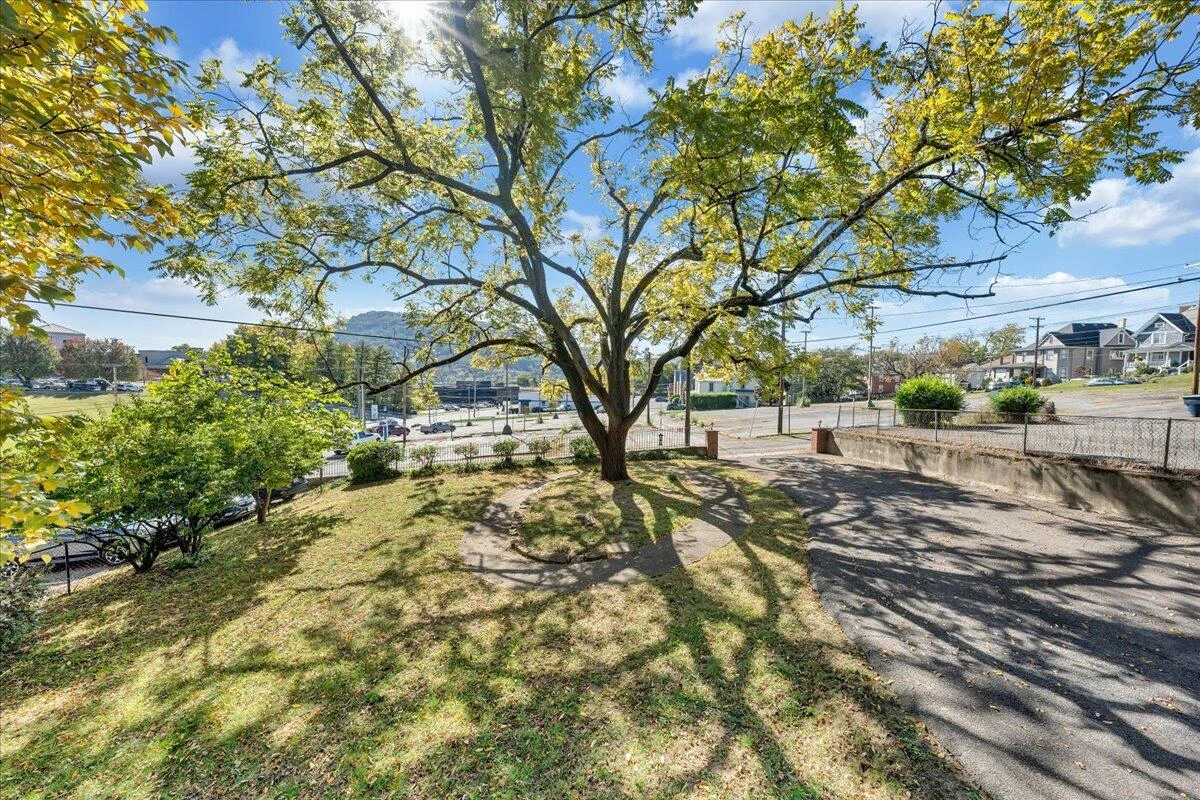 18 Mountain AVE - Photo 15