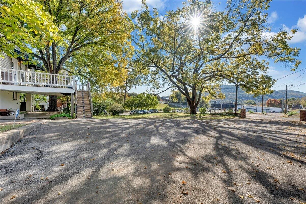 18 Mountain AVE - Photo 16