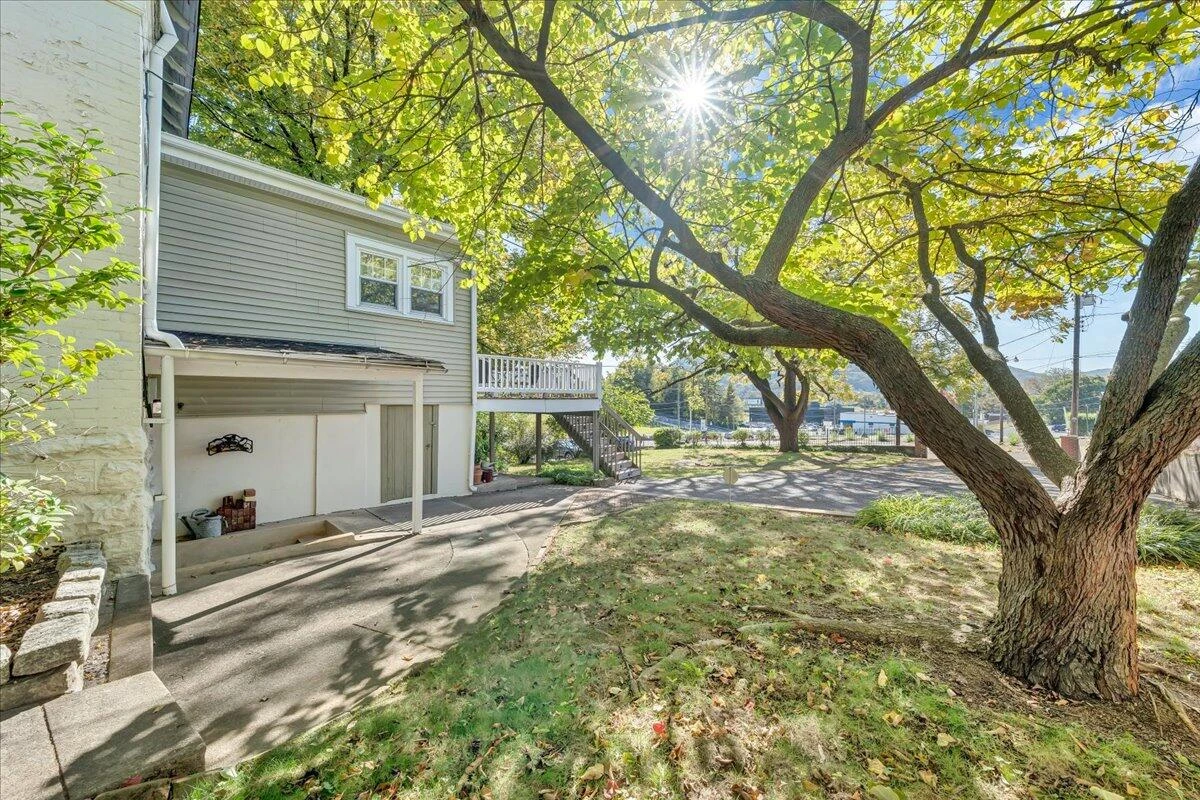 18 Mountain AVE - Photo 23