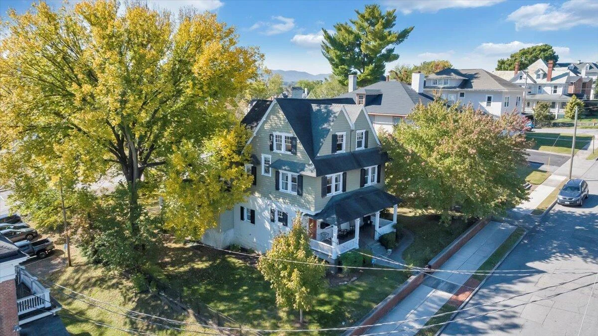 18 Mountain AVE - Photo 33